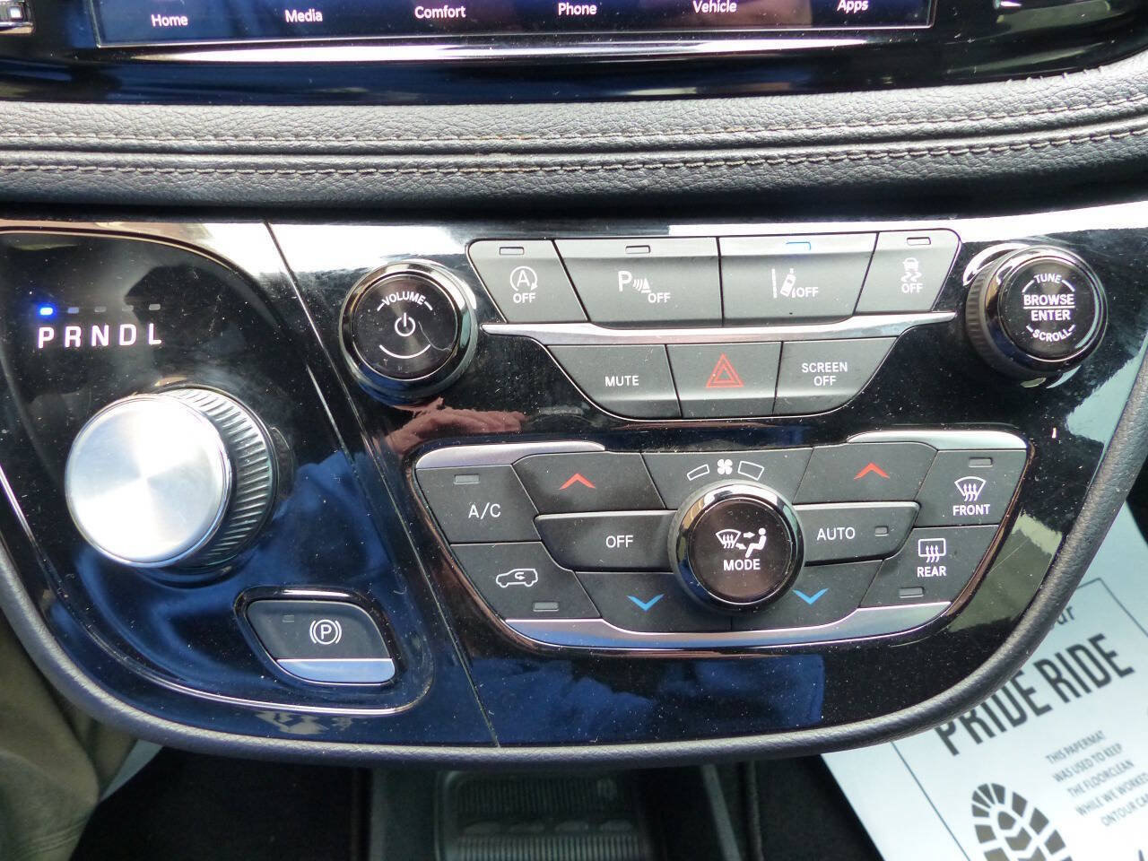 Used 2025 Chrysler Pacifica Select FWD image 46