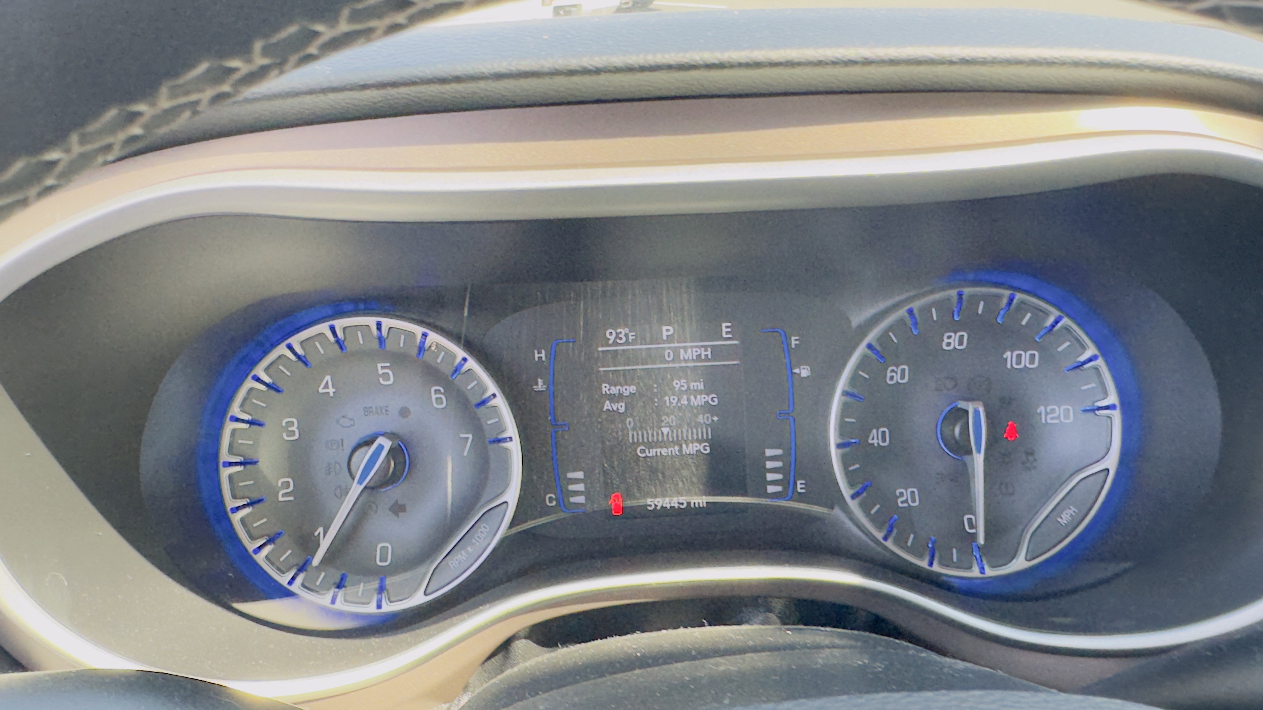 Used 2023 Chrysler Voyager LX image 20