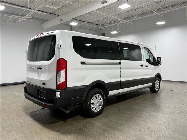 Used 2023 Ford Transit 350 XLT image 4
