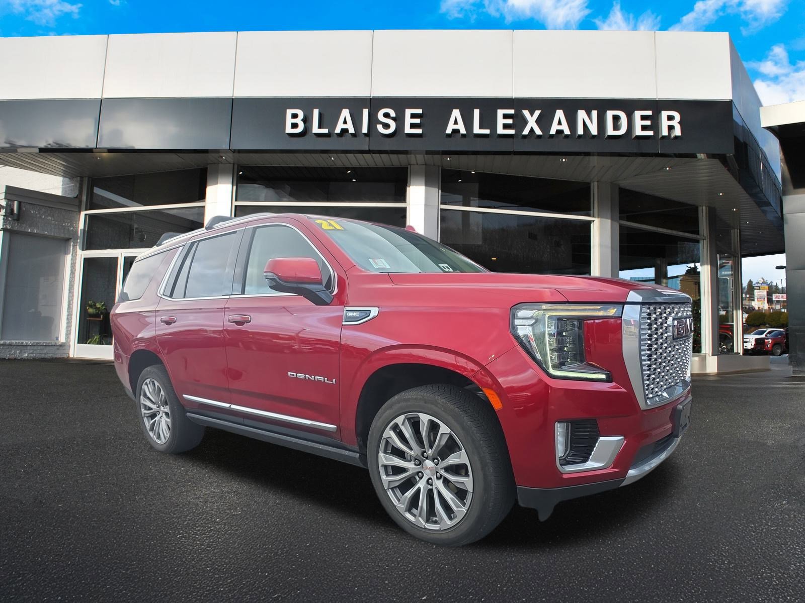 Used 2021 GMC Yukon Denali w/ Denali Ultimate Package image 1