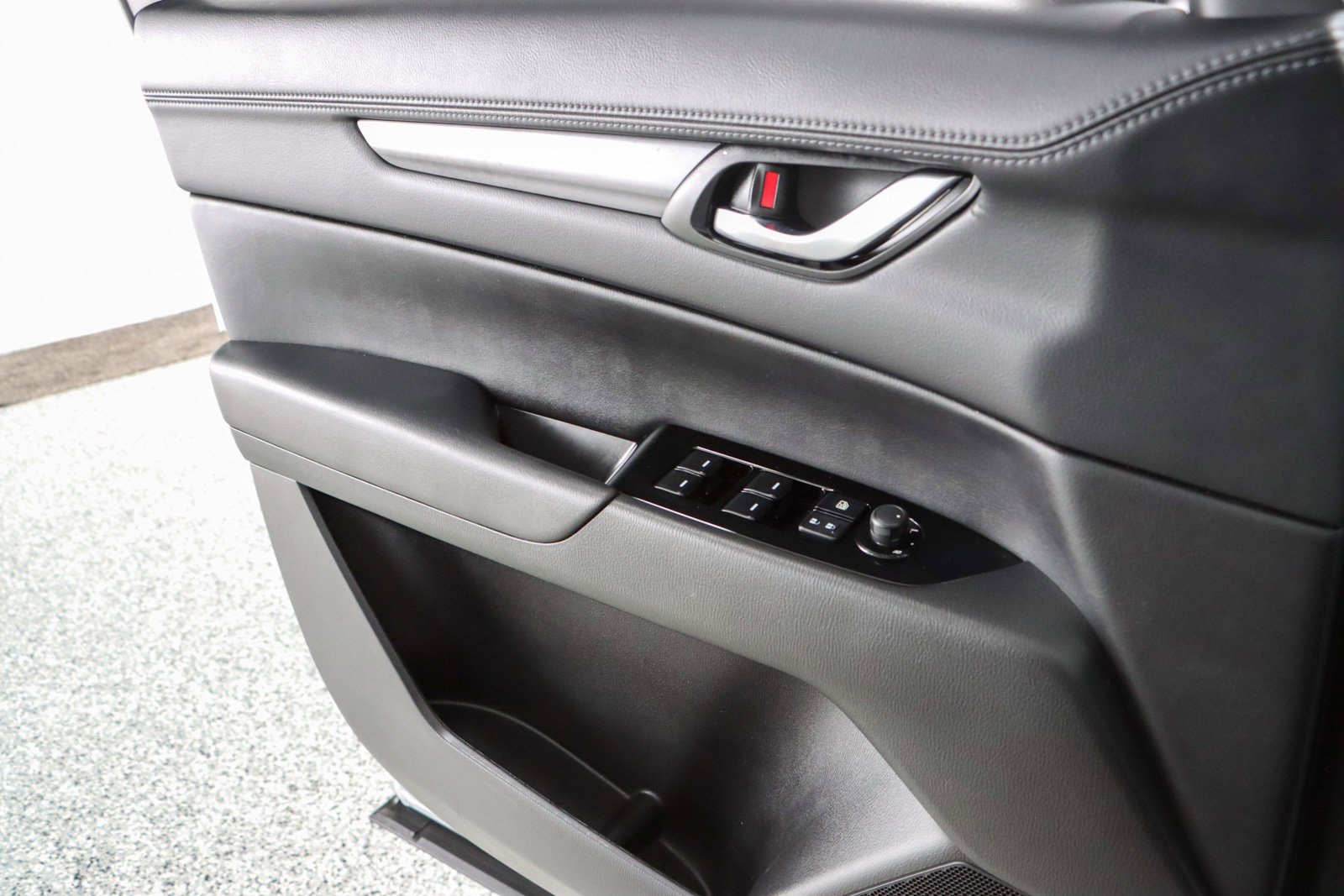 Used 2018 MAZDA CX-5 Touring image 21