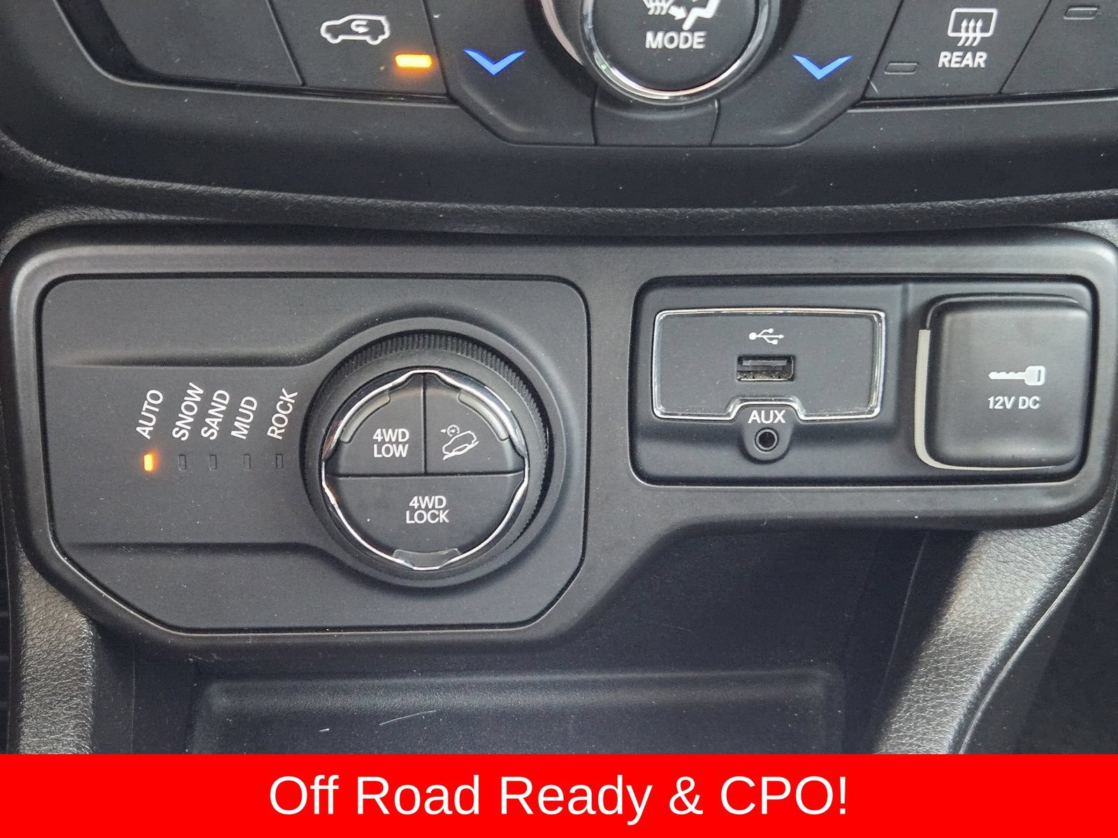 Used 2023 Jeep Renegade Trailhawk AWD/4WD image 23