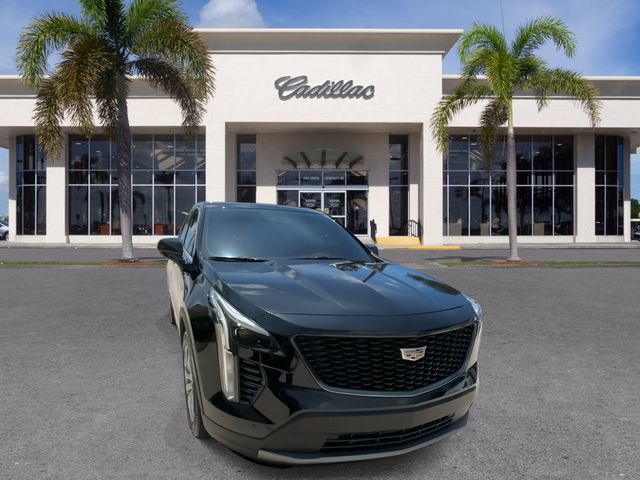 Certified 2023 Cadillac XT4 Premium Luxury FWD image 3