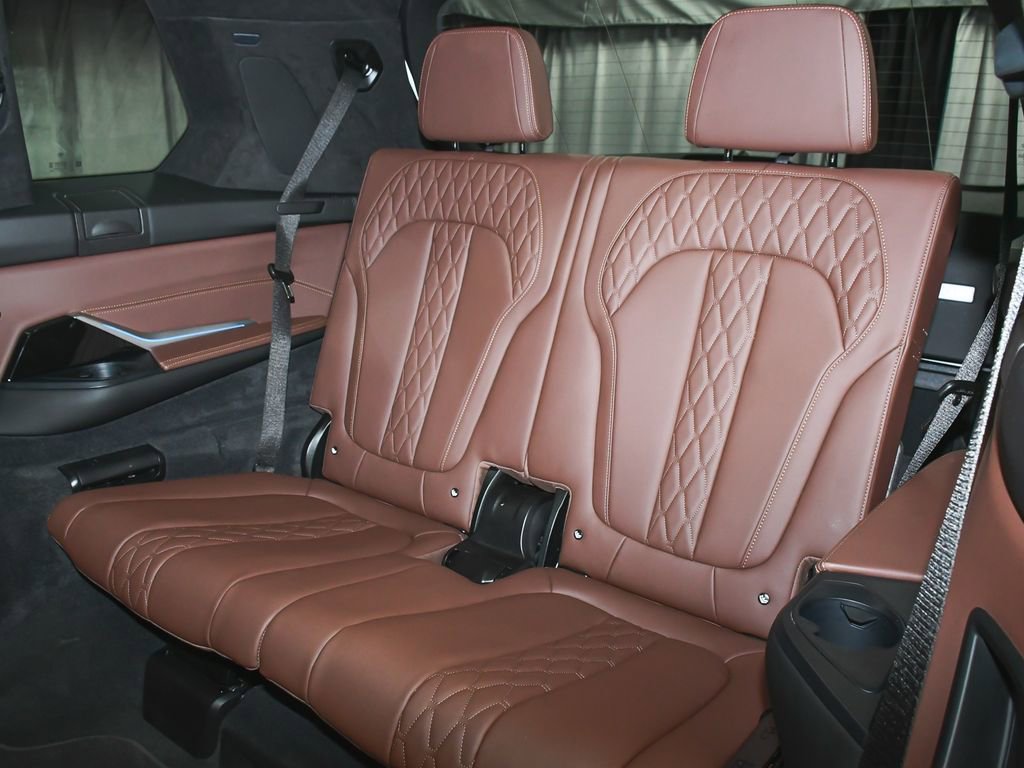 Used 2026 BMW X7 M60i image 59