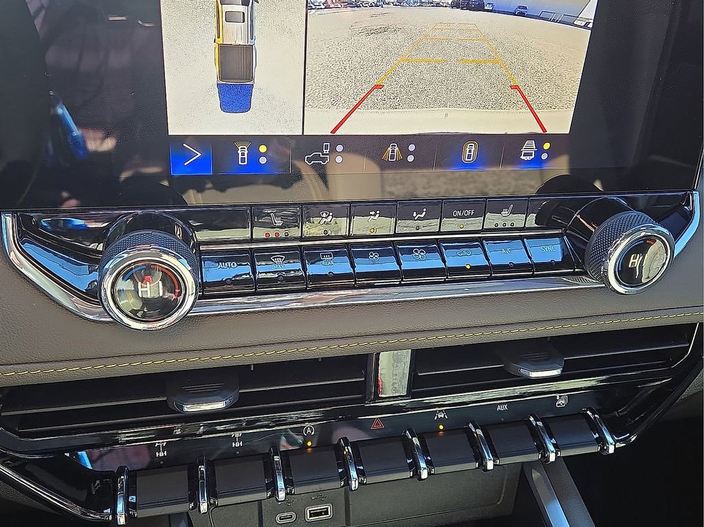 Used 2024 Chevrolet Colorado ZR2 w/ Technology Package image 27