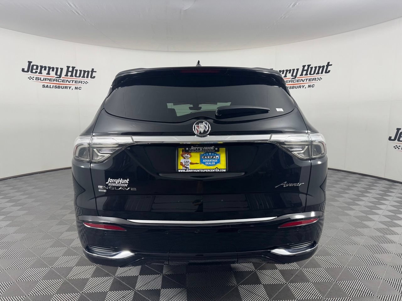 Used 2023 Buick Enclave Avenir w/ Avenir Technology Package AWD/4WD image 22