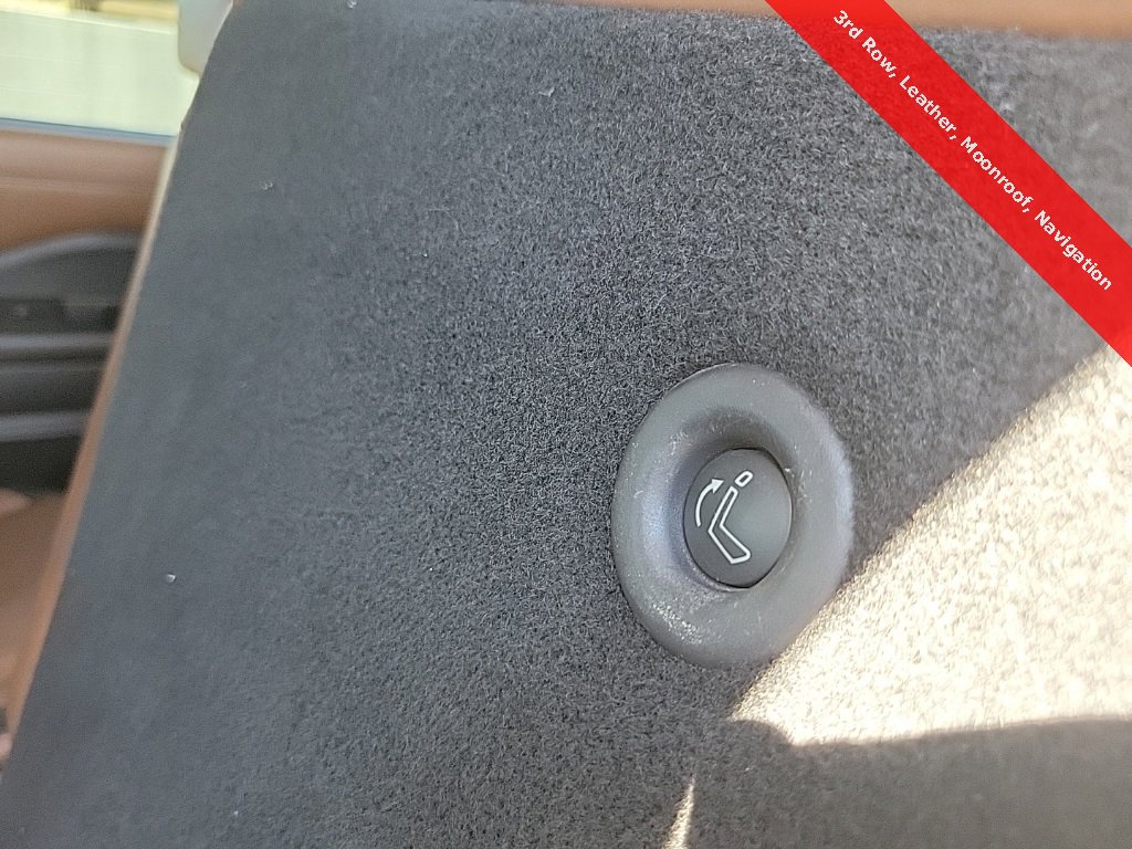 Used 2022 Nissan Pathfinder Platinum w/ Cargo Package image 42