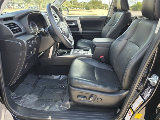 Used 2014 Toyota 4Runner Limited image 23