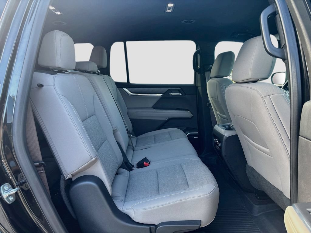 Used 2025 GMC Acadia Elevation w/ LPO, Floor Liner Package FWD image 19