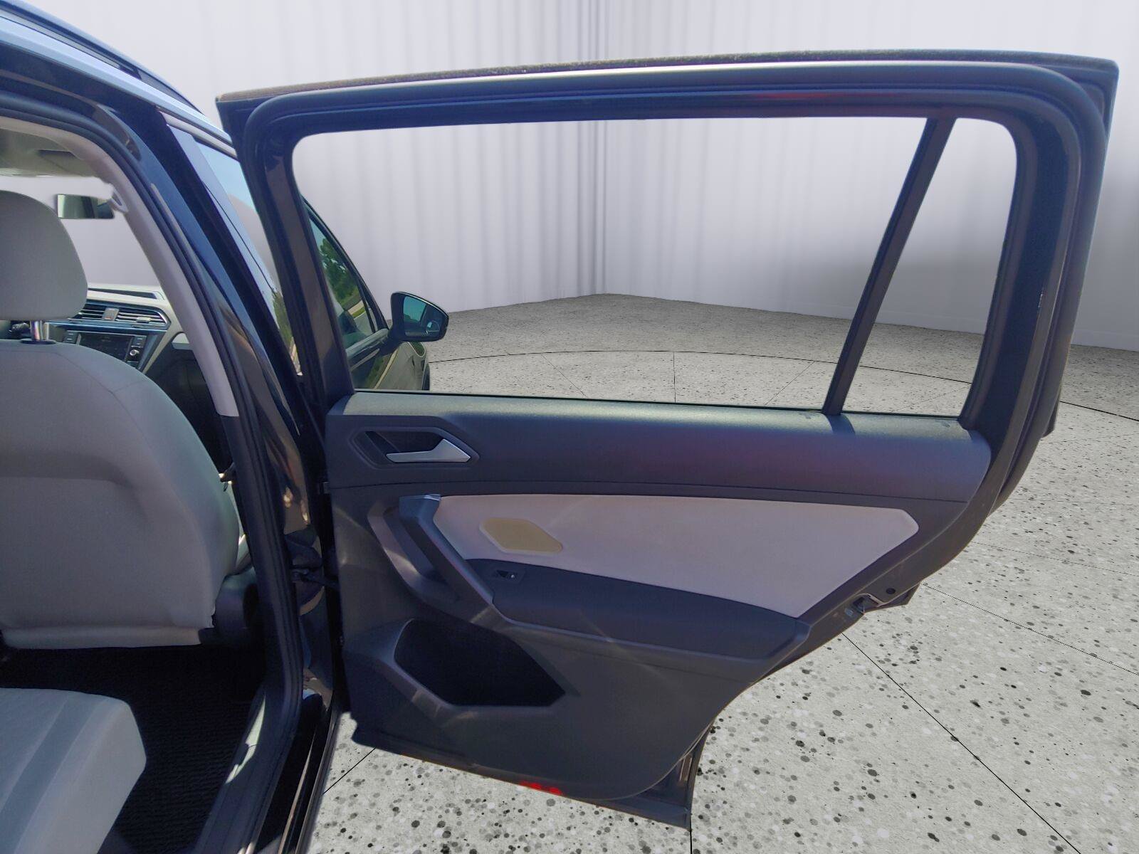 Used 2021 Volkswagen Tiguan S FWD image 20