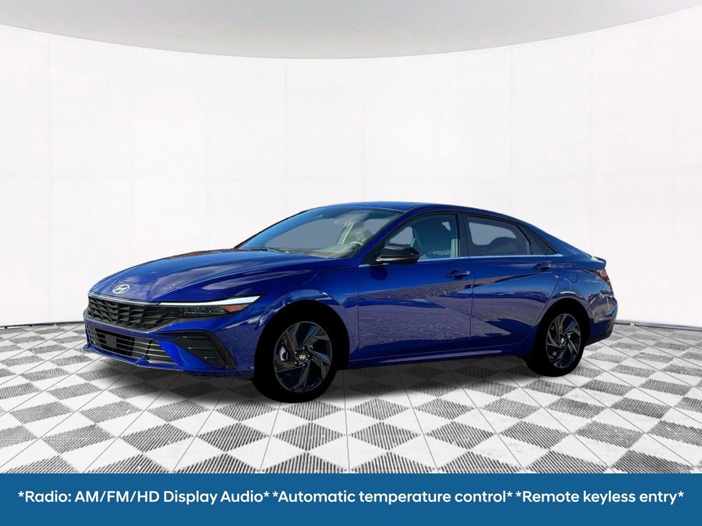 New 2026 Hyundai Elantra SEL Sport Premium FWD image 2