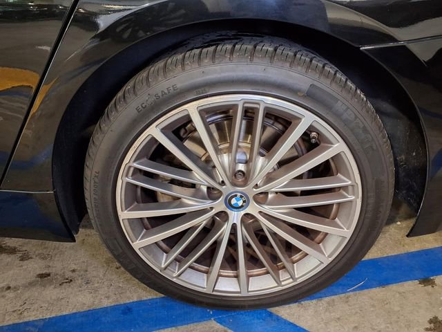 Used 2019 BMW 530e image 23
