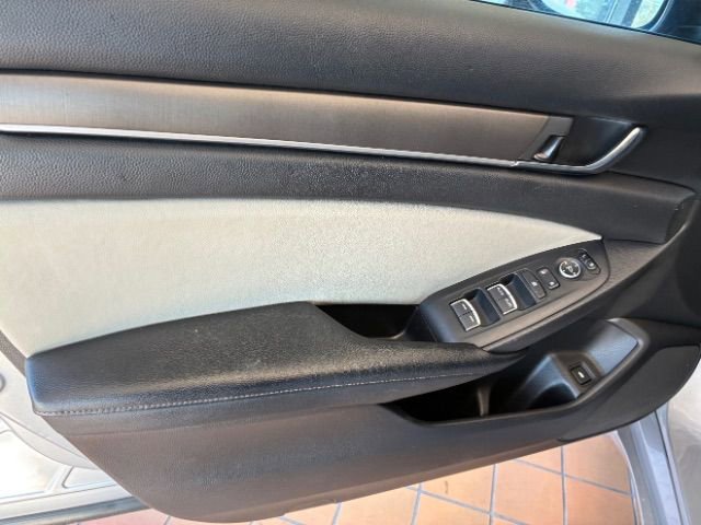 Used 2018 Honda Accord LX image 10