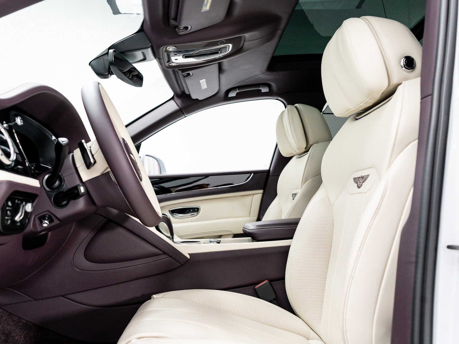 Certified 2023 Bentley Bentayga Extended Wheelbase image 15