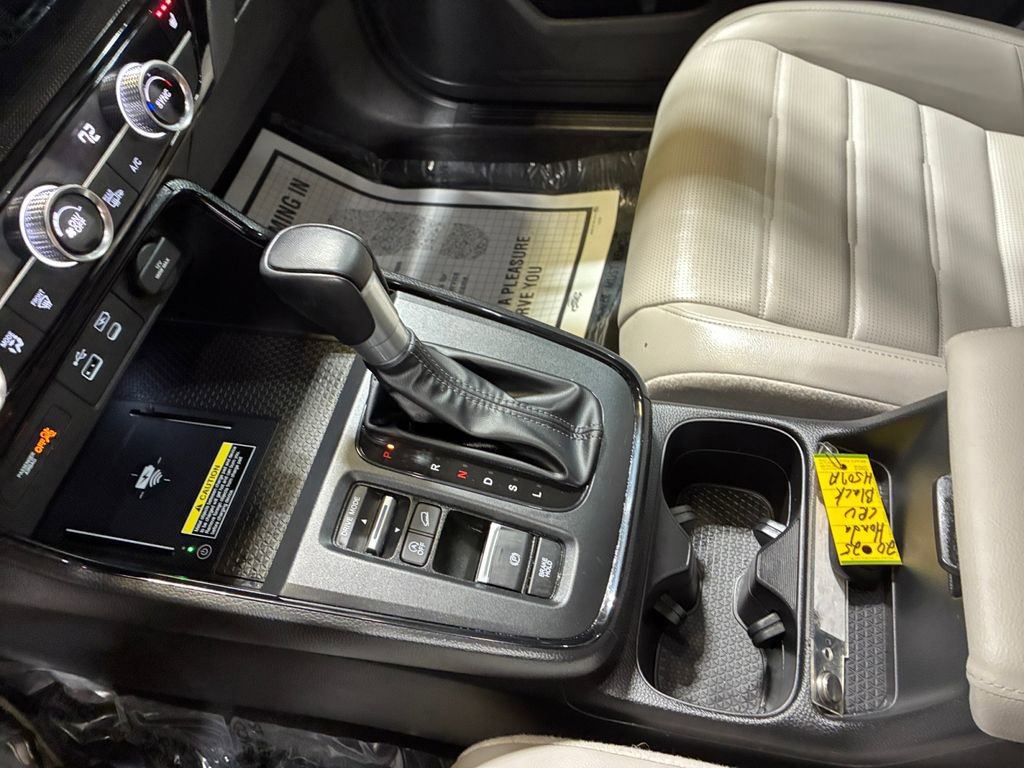 Used 2025 Honda CR-V EX-L image 30