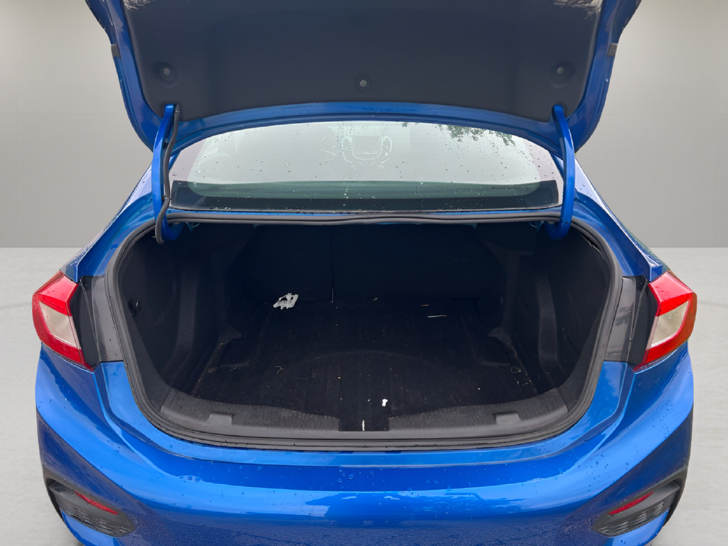 Used 2018 Chevrolet Cruze LT w/ Convenience Package FWD image 10