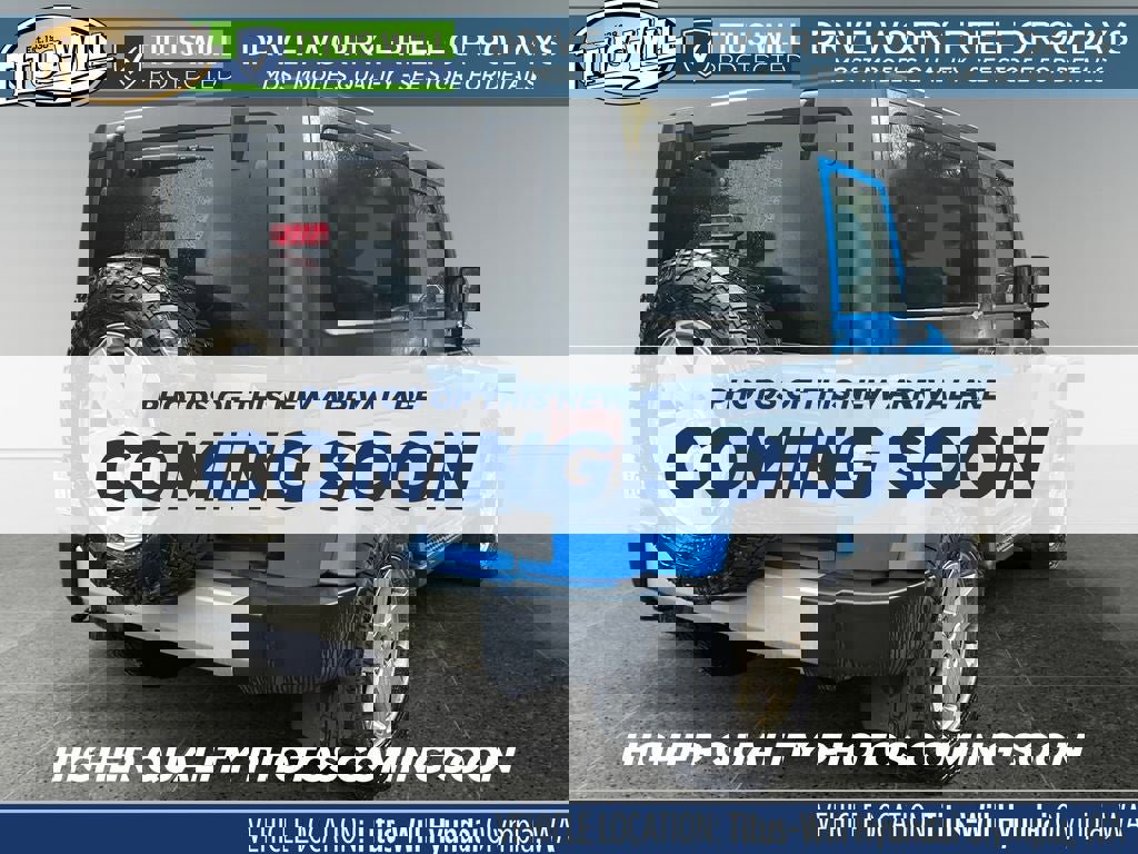 Used 2011 Jeep Wrangler Sahara AWD/4WD image 4