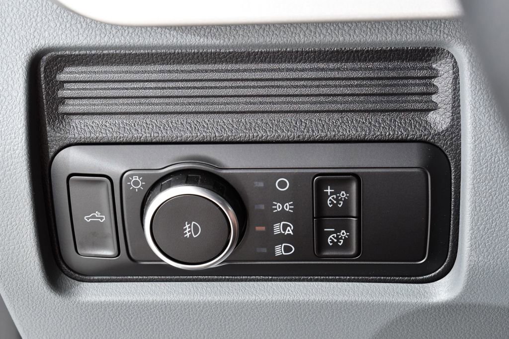 New 2026 Ford F250 XL w/ XL Chrome Package image 30