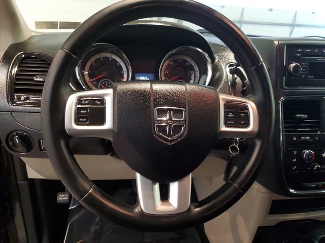 Used 2017 Dodge Grand Caravan SE w/ Power Window Group FWD image 15