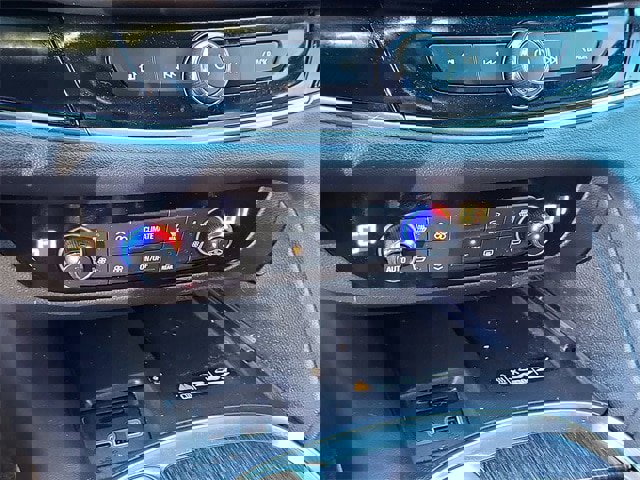 Used 2022 Buick Enclave Avenir w/ Avenir Technology Package image 17