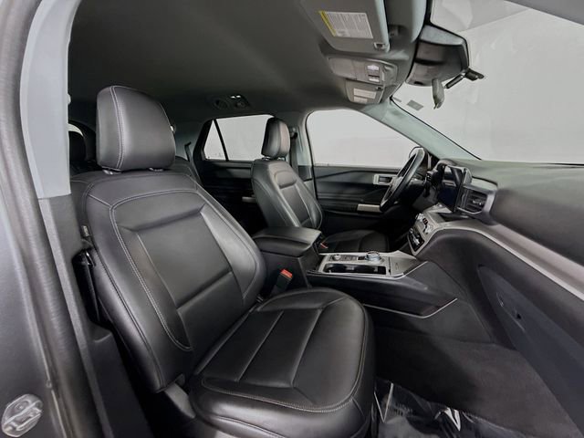 Used 2022 Ford Explorer XLT w/ Equipment Group 202A image 28