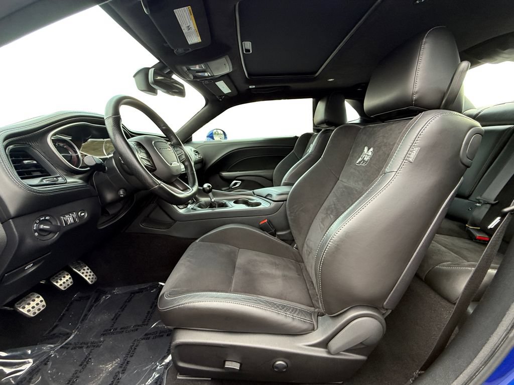 Used 2022 Dodge Challenger R/T Scat Pack RWD image 9