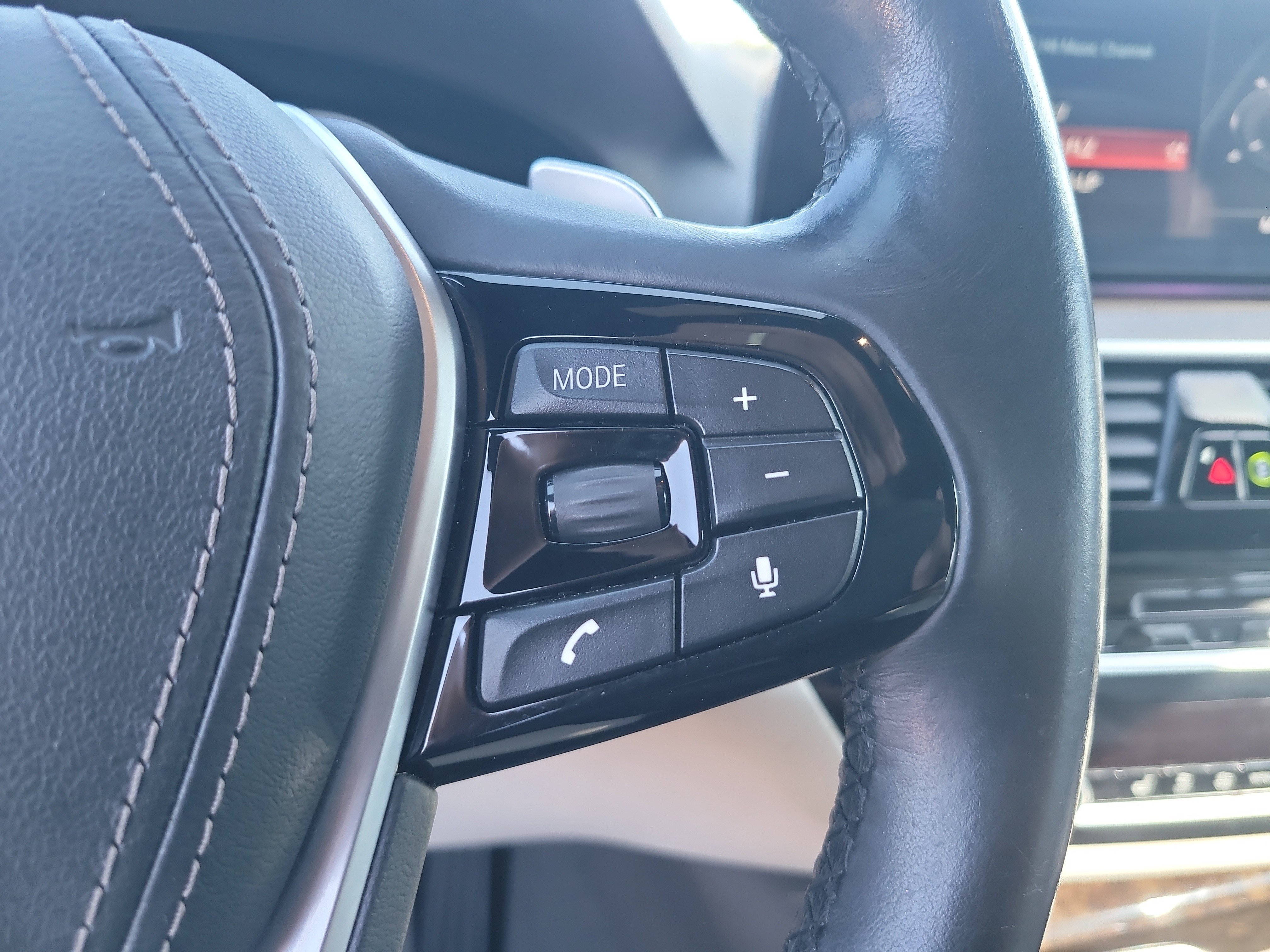 Used 2018 BMW 540i w/ Premium Package RWD image 27