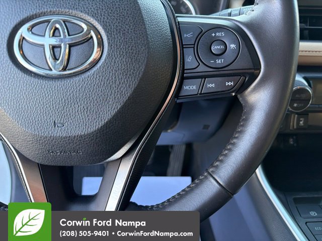 Used 2019 Toyota RAV4 XLE w/ Convenience Package AWD/4WD image 18