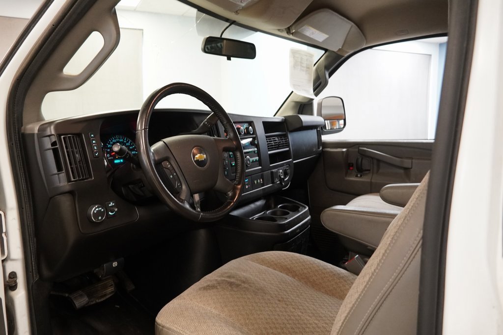 Used 2021 Chevrolet Express 2500 w/ Driver Convenience Package image 6