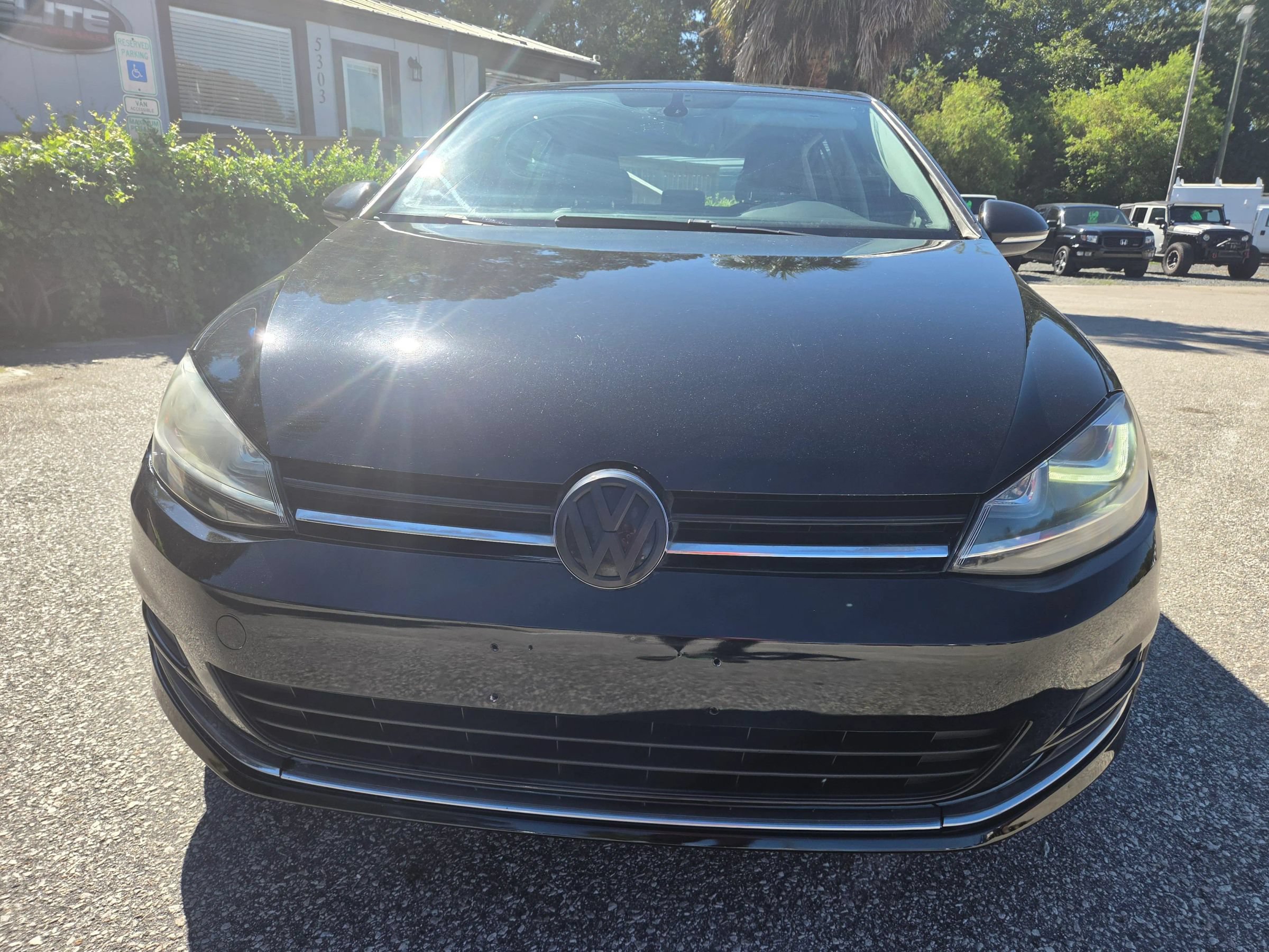 Used 2015 Volkswagen Golf SEL w/ Lighting Package (SEL) FWD image 2