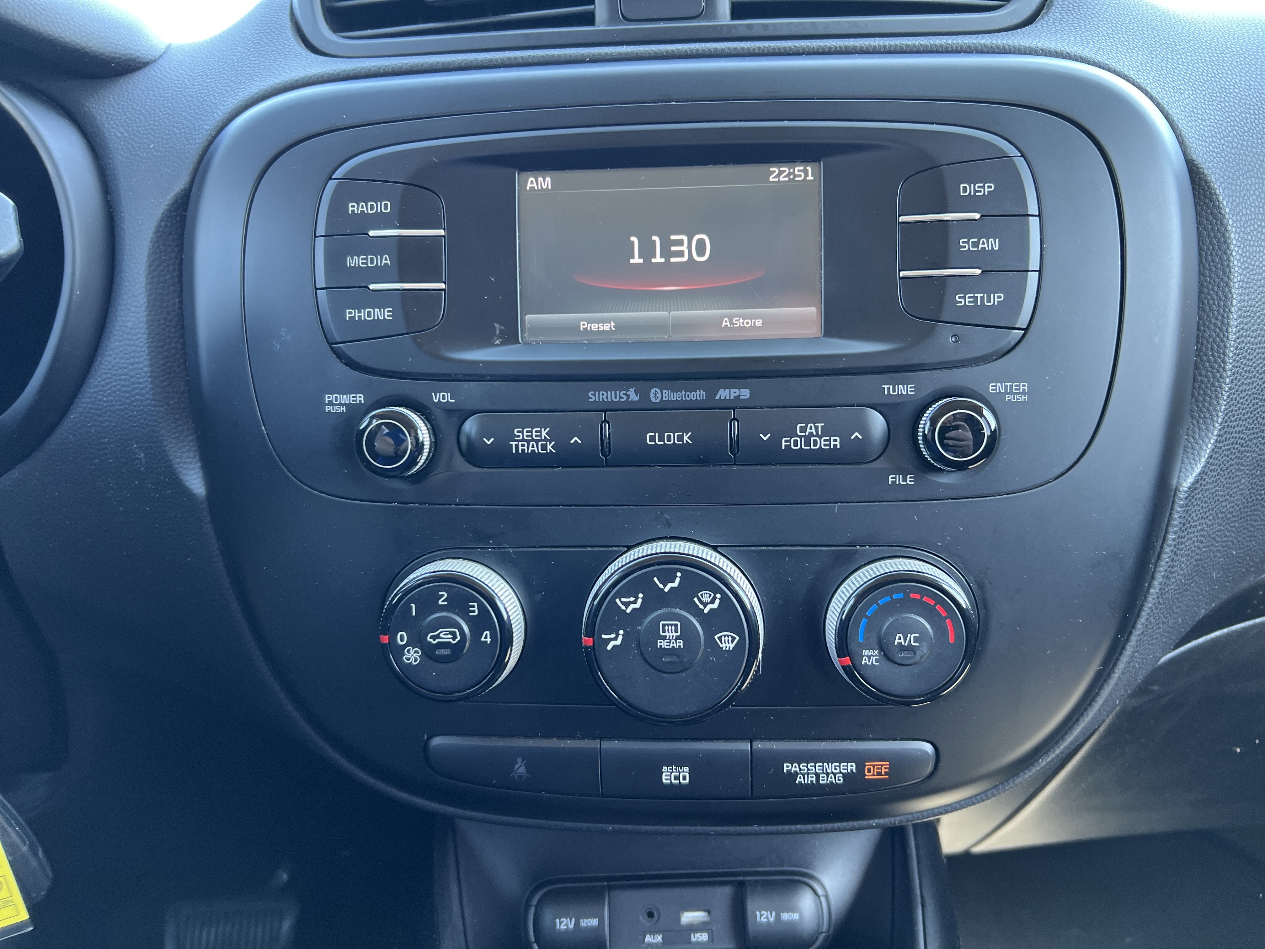 Used 2016 Kia Soul + FWD image 26