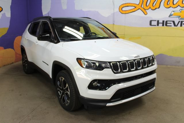Used 2023 Jeep Compass Limited w/ Sun and Sound Group AWD/4WD image 4