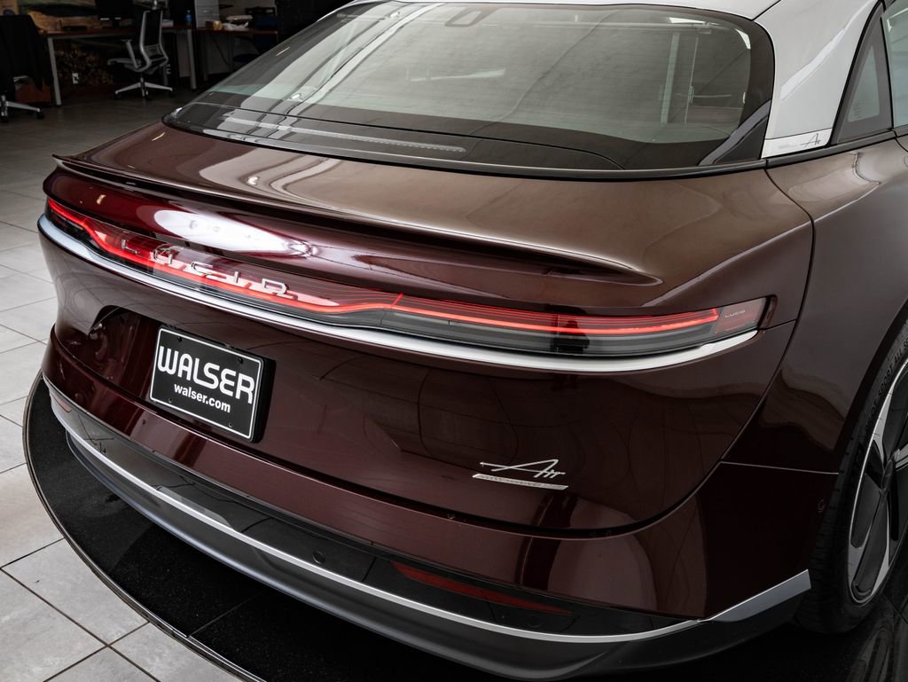 Used 2024 Lucid Air Grand Touring image 9