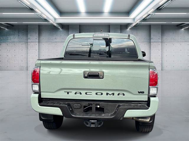 Used 2022 Toyota Tacoma TRD Sport AWD/4WD image 5