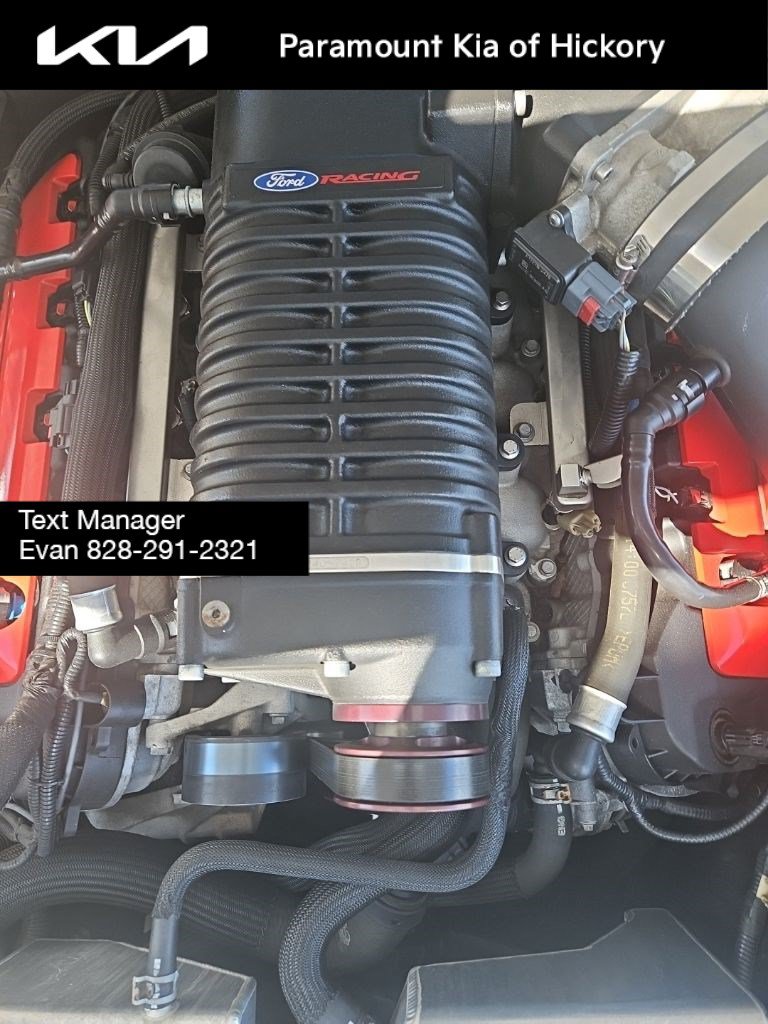Used 2013 Ford Mustang GT Premium w/ Comfort Pkg RWD image 11