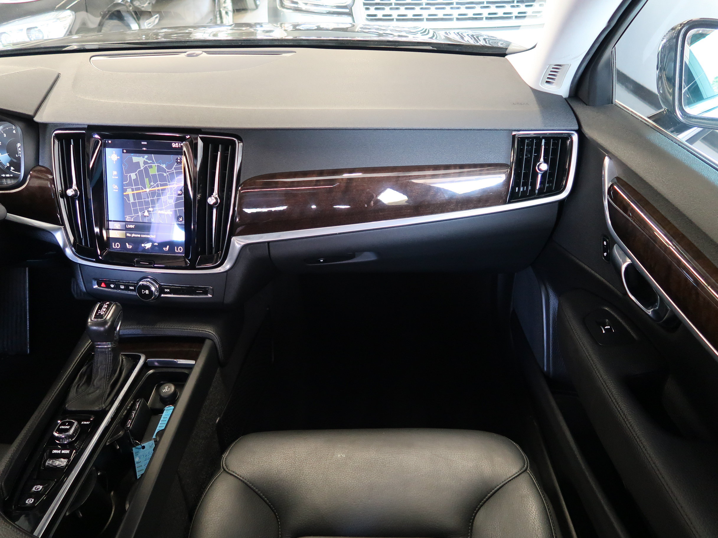 Used 2018 Volvo S90 T6 Momentum AWD/4WD image 16