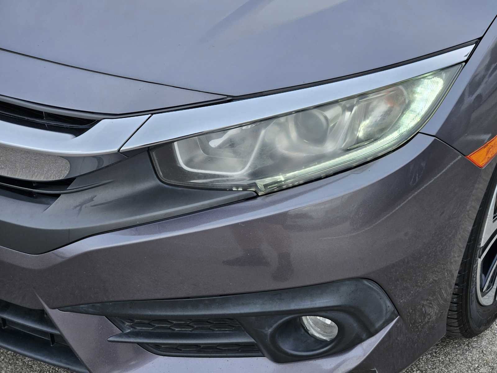 Used 2018 Honda Civic EX-T image 7