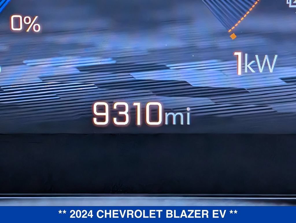 Used 2024 Chevrolet Blazer EV LT AWD/4WD image 21