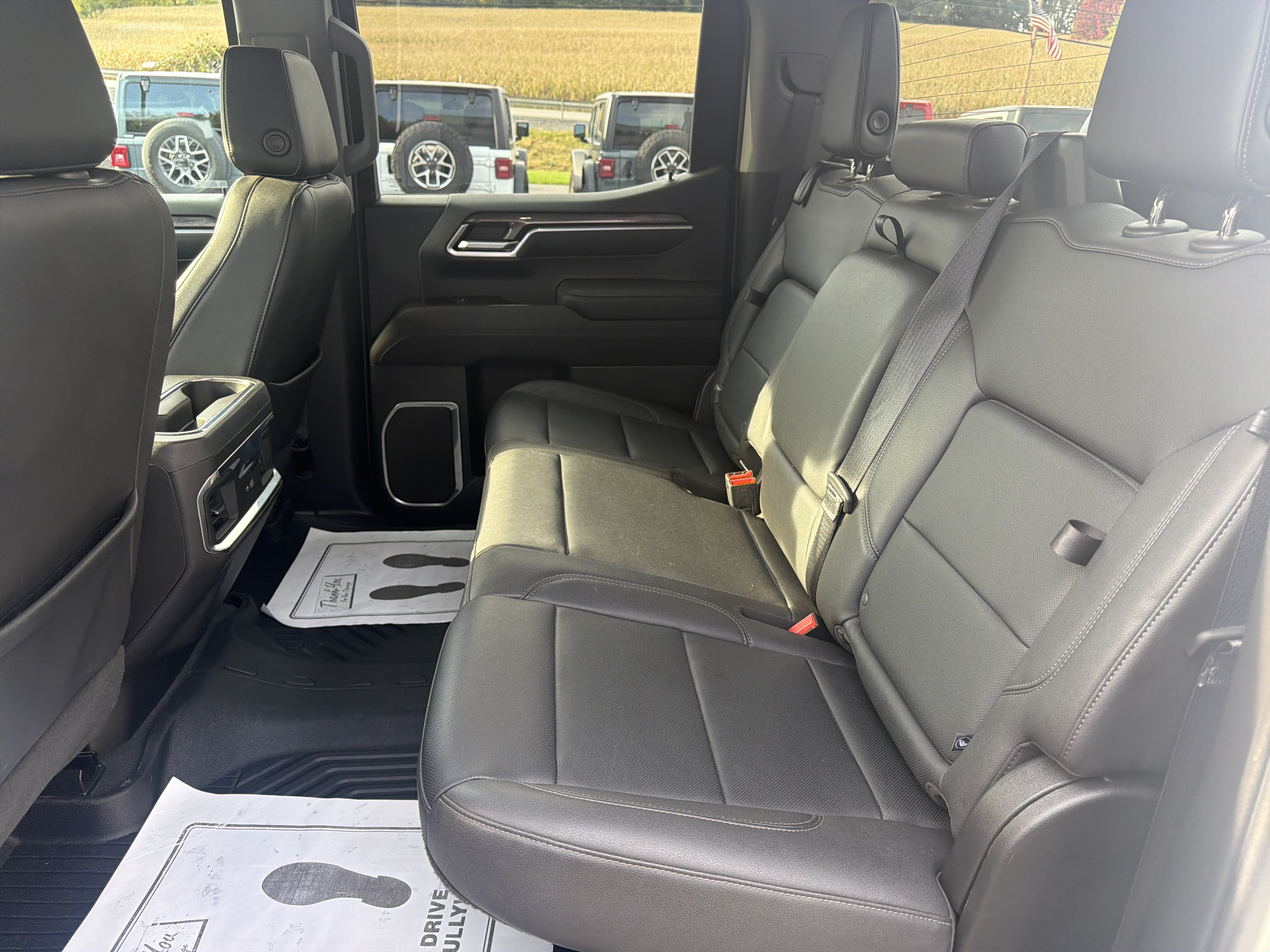 Used 2022 Chevrolet Silverado 1500 LTZ AWD/4WD image 12