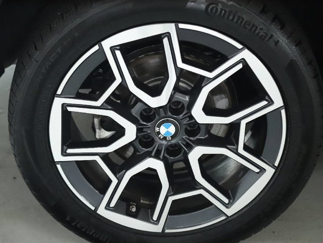 Used 2026 BMW X1 xDrive28i AWD/4WD image 14