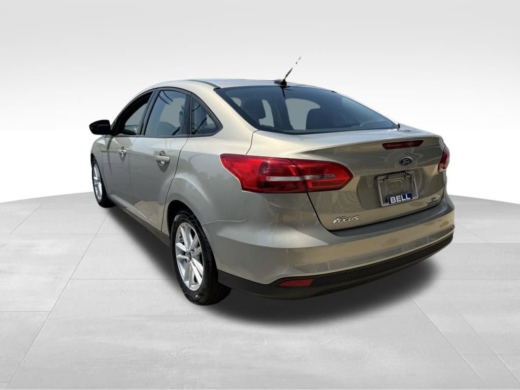 Used 2016 Ford Focus SE FWD image 4