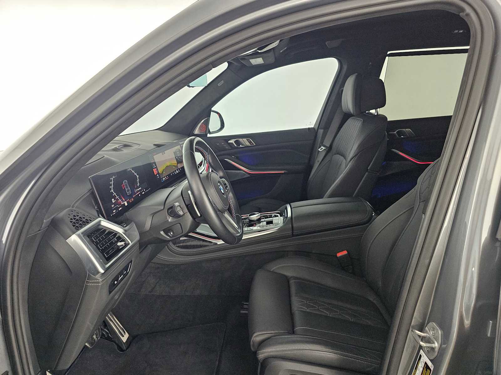 Used 2024 BMW X7 M60i w/ Executive Package image 23
