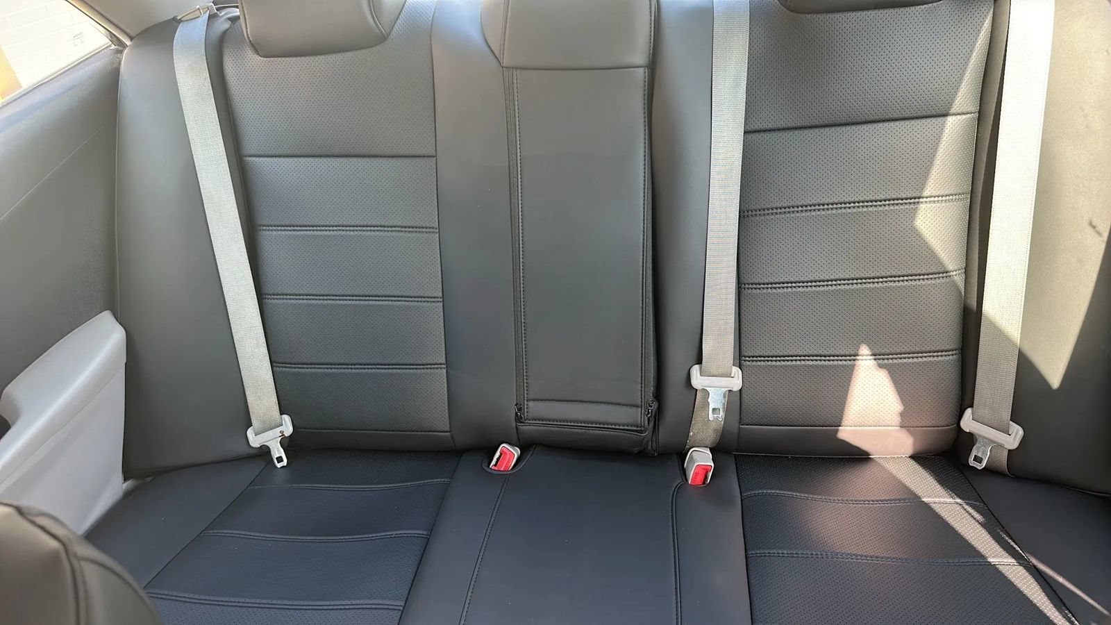 Used 2014 Toyota Camry LE FWD image 13