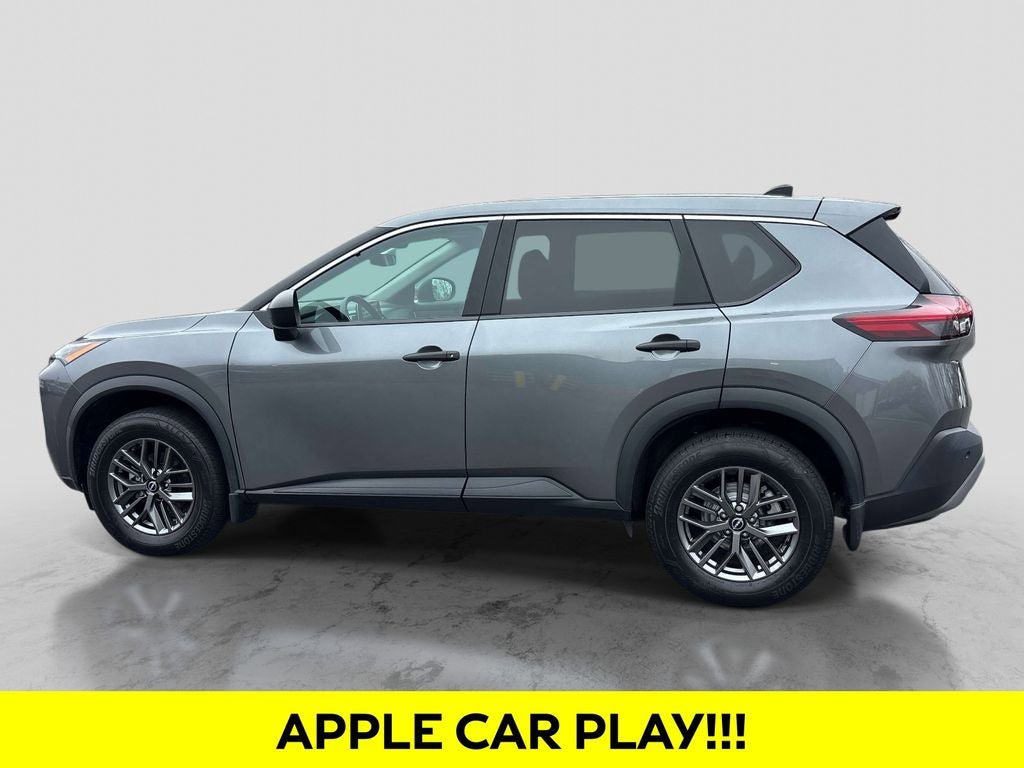 Used 2023 Nissan Rogue S AWD/4WD image 2