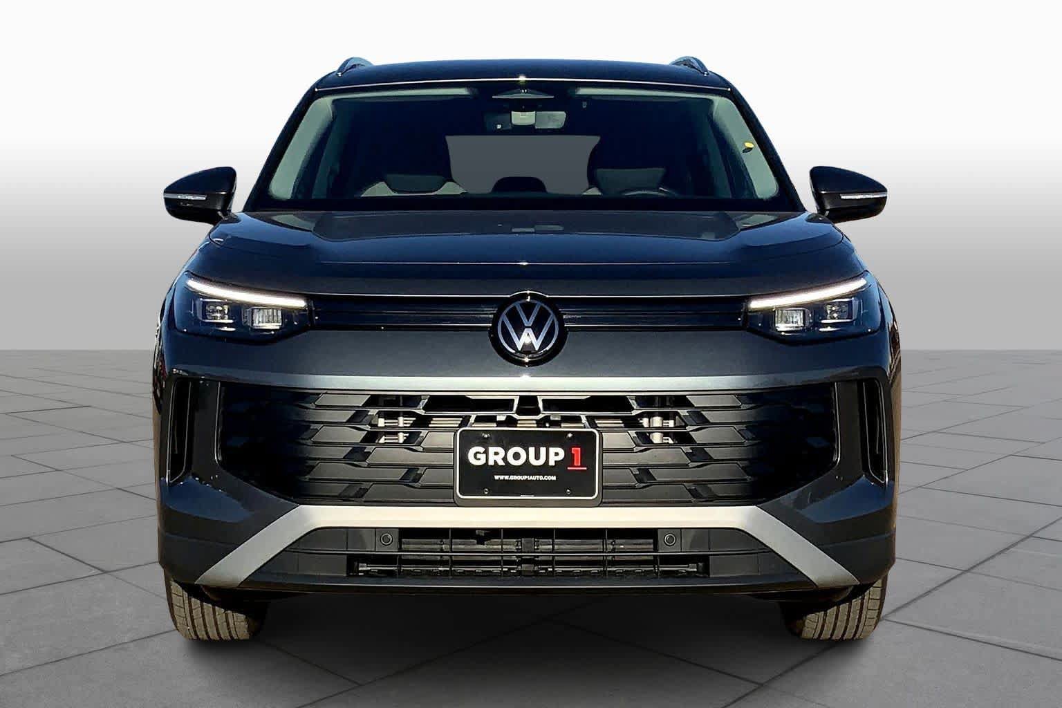 Used 2026 Volkswagen Tiguan S FWD image 3