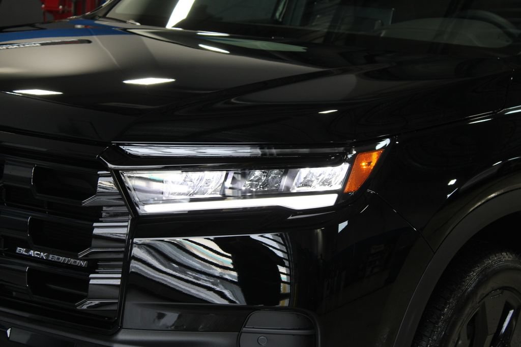 New 2026 Honda Pilot Black Edition image 2