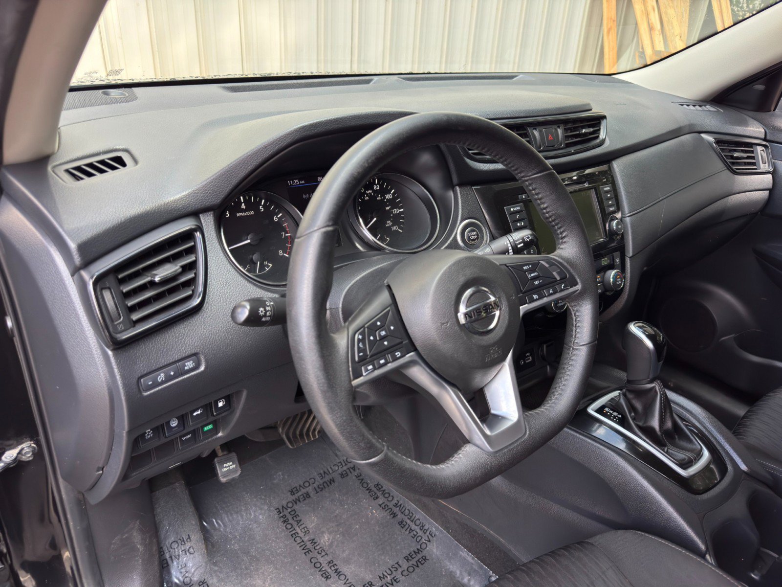 Used 2020 Nissan Rogue SV FWD image 12