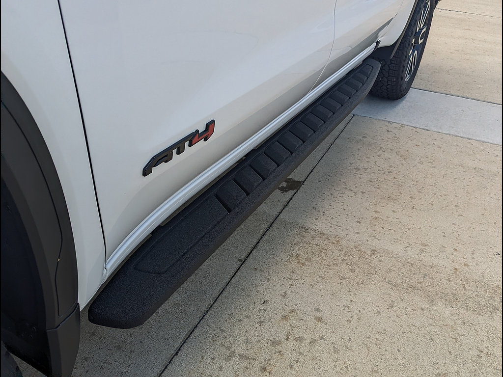 New 2026 GMC Sierra 1500 AT4 w/ AT4 Premium Package AWD/4WD image 12