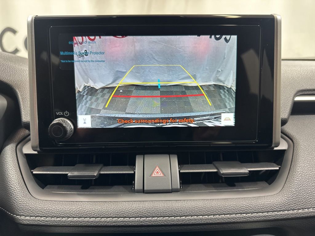 Used 2025 Toyota RAV4 XLE image 30