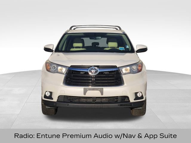 Used 2016 Toyota Highlander XLE image 2